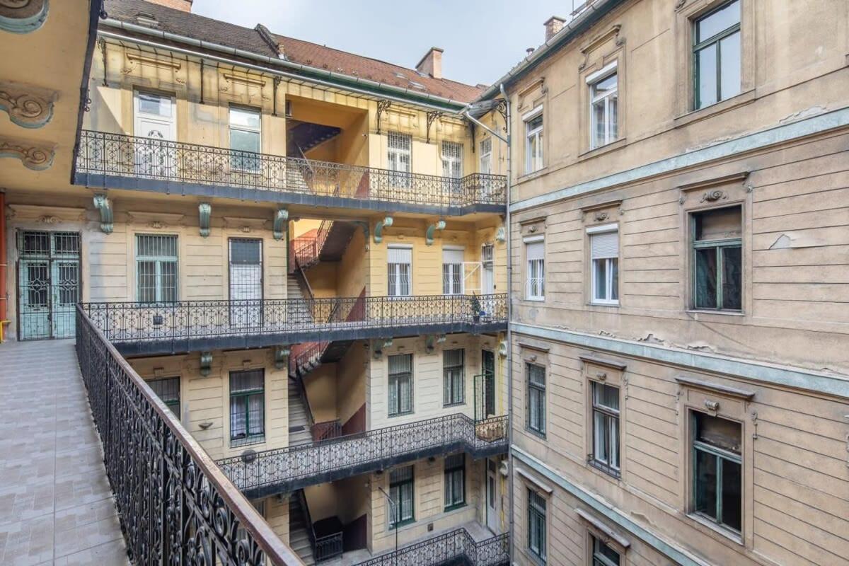 Full Comfort, 4 Bedrooms In The Heart Of The City Budapeszt Zewnętrze zdjęcie